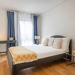 Living | 1br Flat With Ac * 포르투