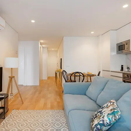 Living | 1br Flat With Ac