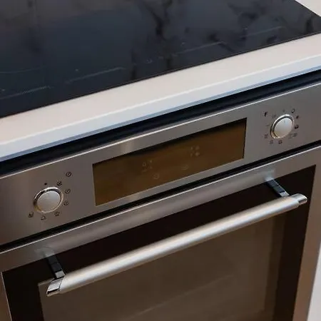 דירה Living | 1br Flat With Ac