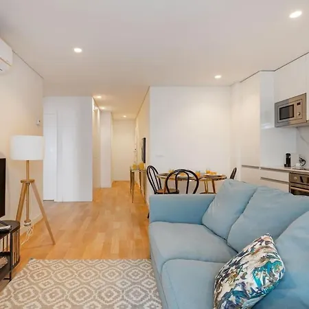 דירה Living | 1br Flat With Ac *