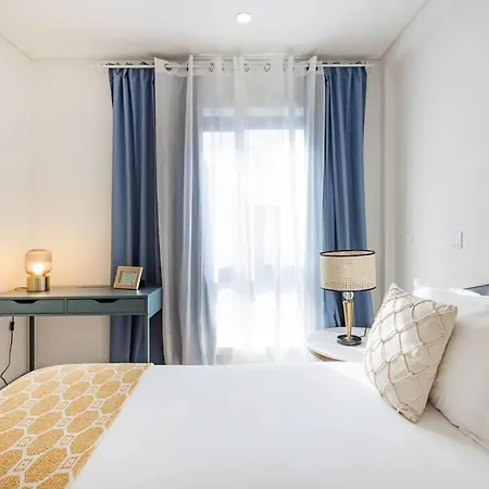 Living | 1br Flat With Ac Appartement *