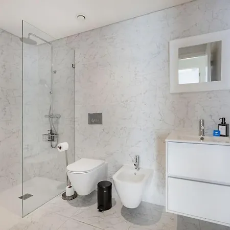 דירה Living | 1br Flat With Ac