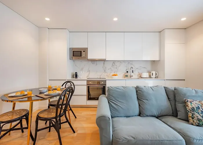 Living | 1br Flat With Ac *