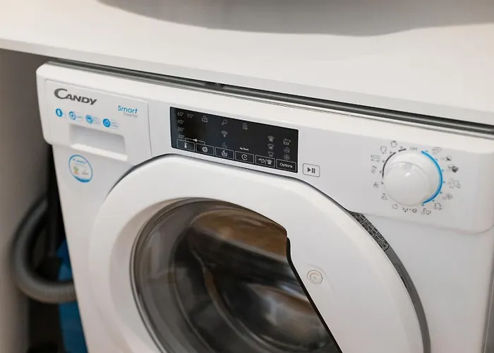 Living | 1br Flat With Ac *