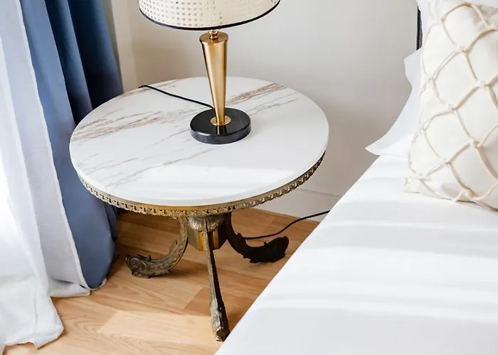 Living | 1br Flat With Ac Daire