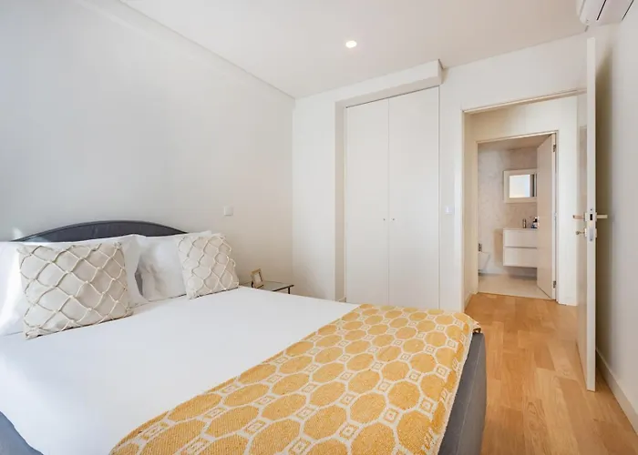 Daire Living | 1br Flat With Ac Porto