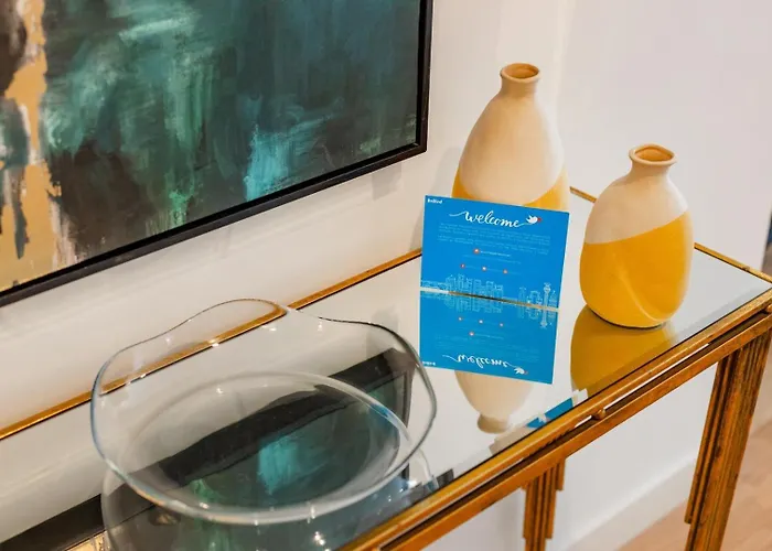 Lägenhet Living | 1br Flat With Ac