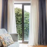 Living | 1br Flat With Ac بورتو